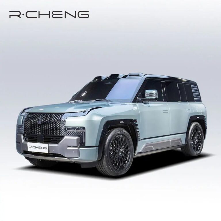 BYD Yangwang U8 Luxury SUV electric Gas hybrid off-road car max speed 200KM/H max torque 1280N·m